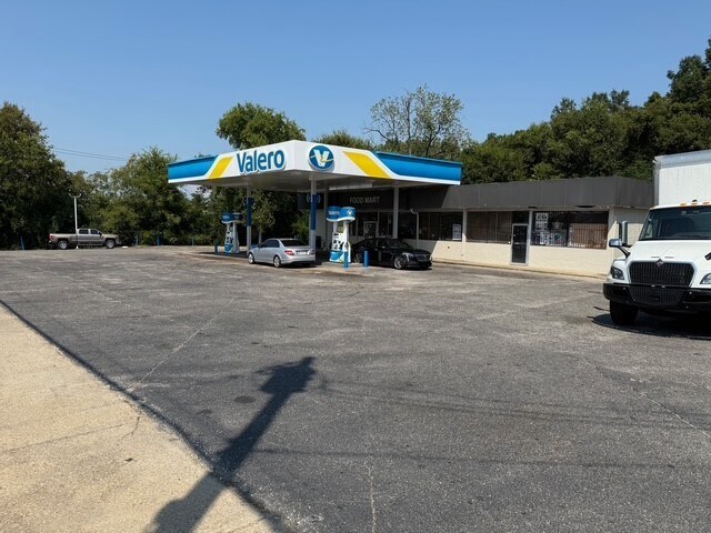 More Photos Of 2244 W Fairview Ave, Montgomery Service Station For Sale