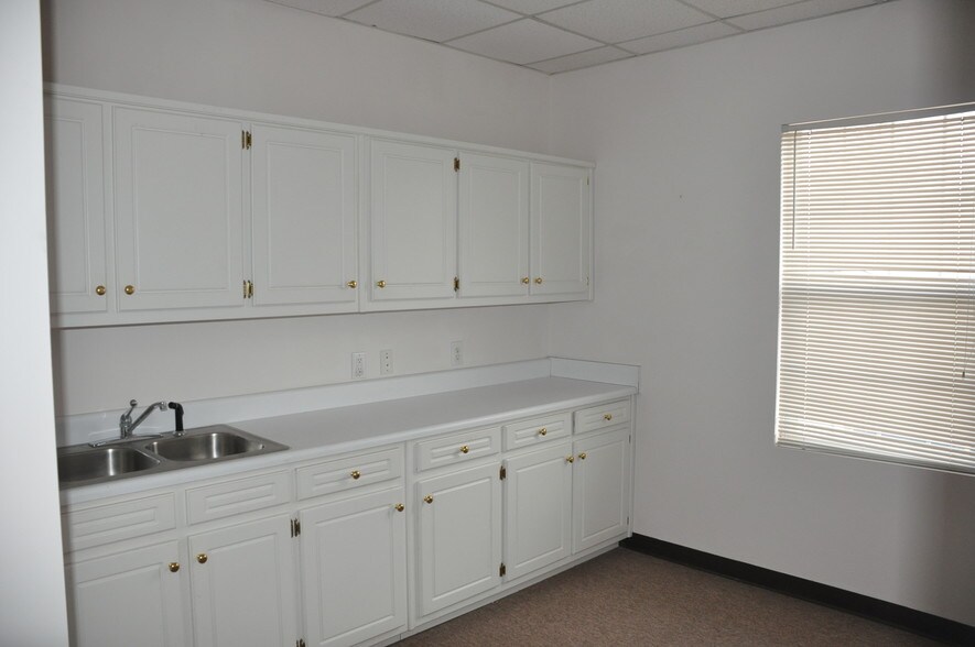 More Photos Of 4634 Lawrenceville Hwy NW, Lilburn Office For Lease