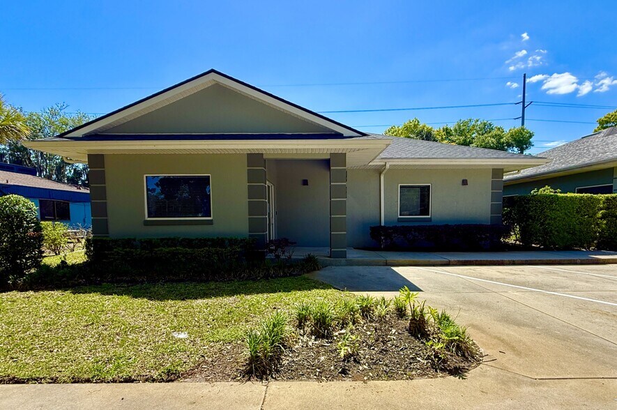 More Photos Of 90 Fox Ridge Ct, DeBary Office For Sale