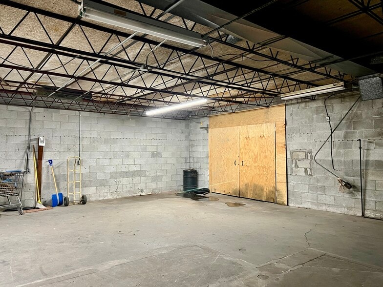 More Photos Of 103 N High St, Franklin Office Residential For Sale