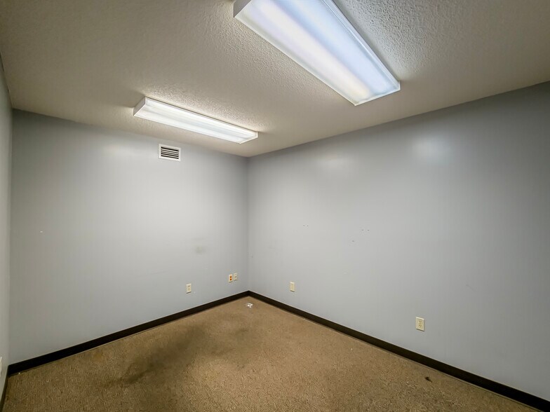 More Photos Of 2773 Marshall Dr, Tifton Warehouse For Sale