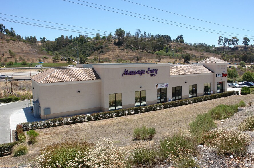 More Photos Of 3425 Murphy Canyon Rd, San Diego General Retail For Lease