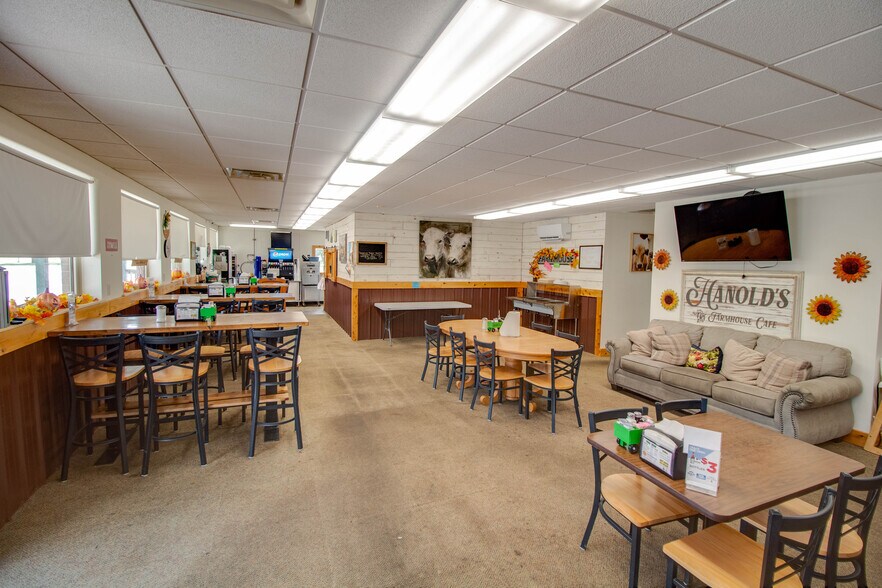 More Photos Of 908 N Main St, Brighton Restaurant For Sale