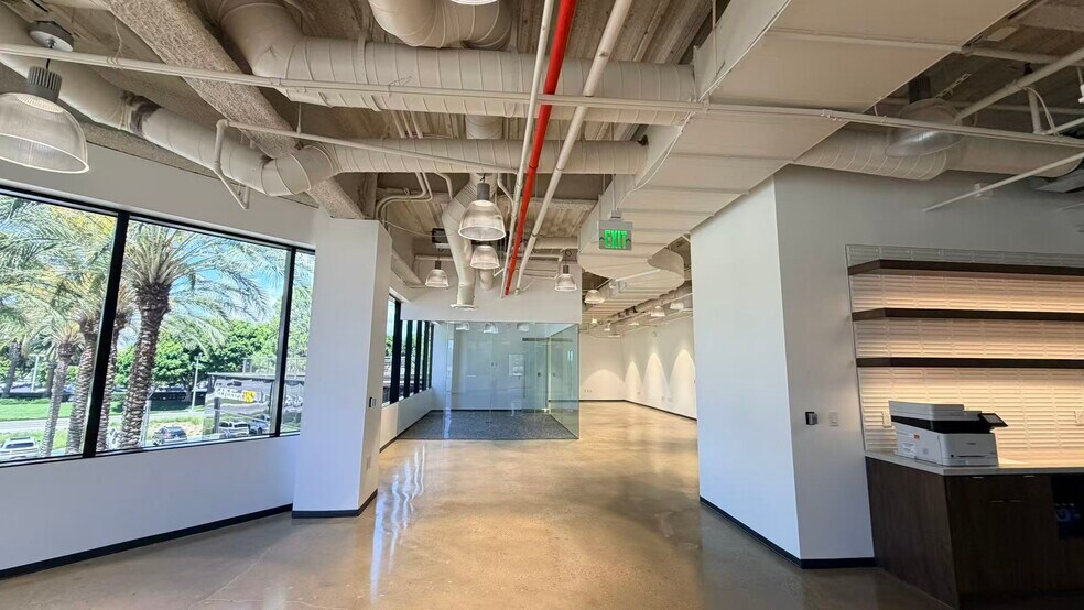 More Photos Of 4590 MacArthur Blvd, Newport Beach Office For Lease