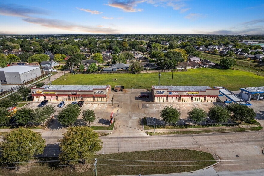 Primary Photo Of 15211 Fondren Rd, Missouri City Unknown For Lease