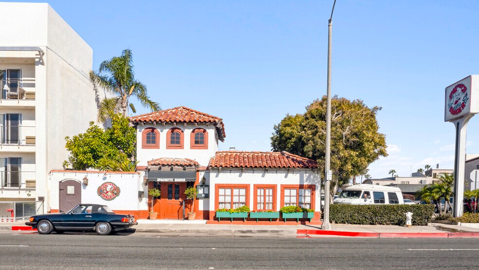 More Photos Of 6204 W Coast Hwy, Newport Beach Restaurant For Lease