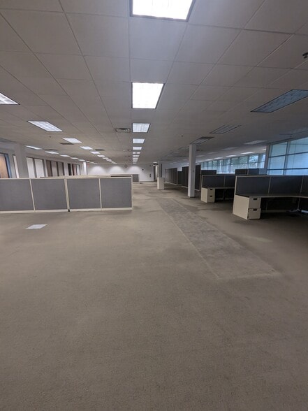 More Photos Of 2800 Duncan Rd, Lafayette Manufacturing For Lease