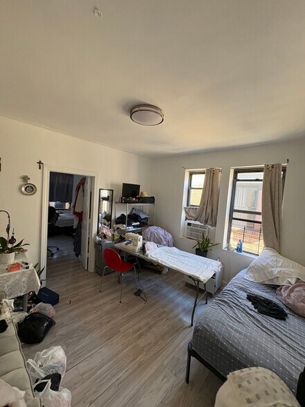More Photos Of 3552 94th St, Flushing Apartments For Sale