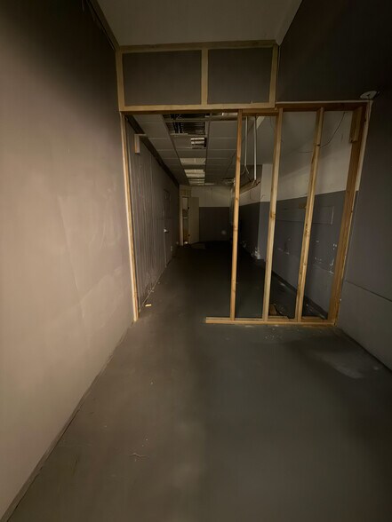 More Photos Of 231-02 Merrick Blvd, Springfield Gardens General Retail For Lease