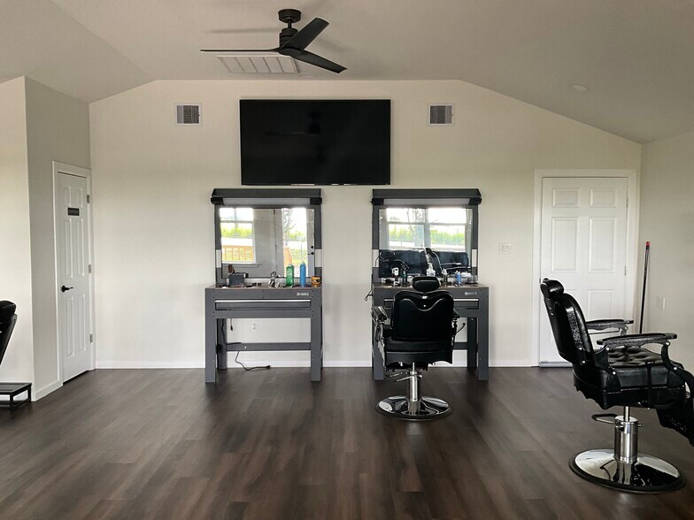 More Photos Of 21095 FM 362 Rd, Waller Flex For Sale