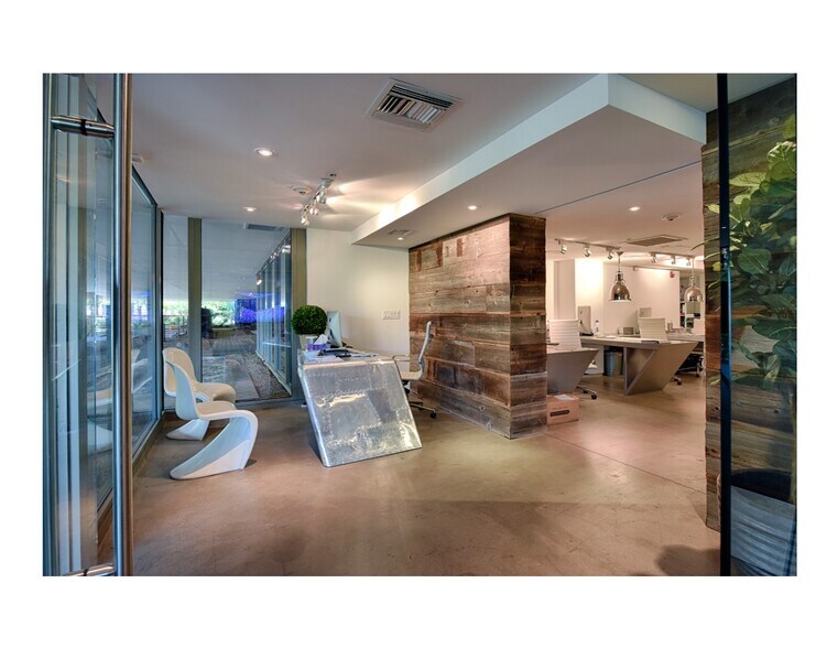 More Photos Of 7137-7161 E Rancho Vista Dr, Scottsdale Office For Lease