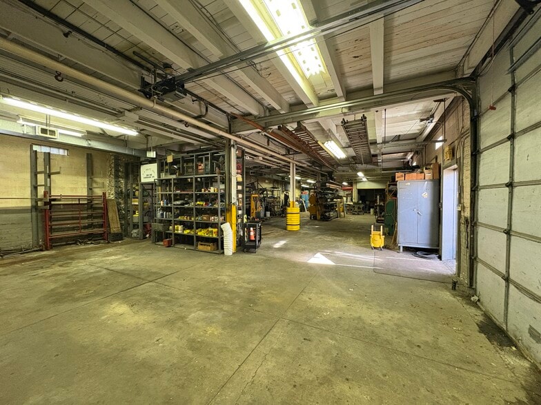 More Photos Of 28 Cordier St, Irvington Warehouse For Sale