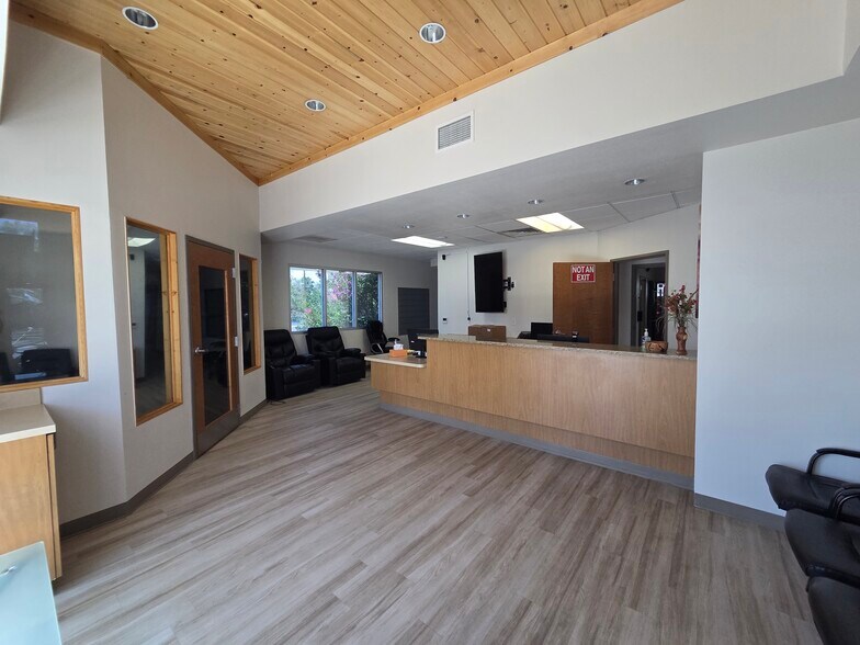 More Photos Of 1300 Wyoming Blvd NE, Albuquerque Office For Sale