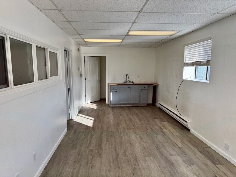 More Photos Of 5655 Parachute Cir, Colorado Springs Warehouse For Sale