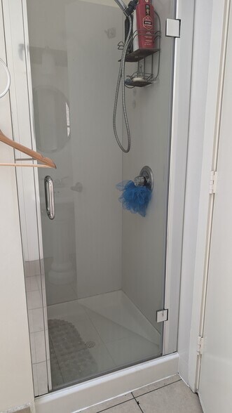 More Photos Of 800 Larkin St, San Francisco Storefront Retail Residential For Sale