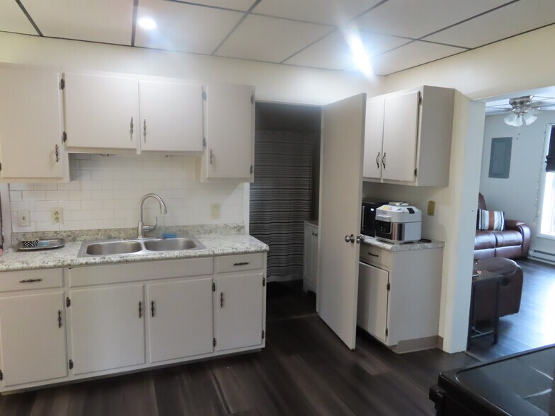 More Photos Of 275 Main St, Saegertown Storefront Retail Residential For Sale