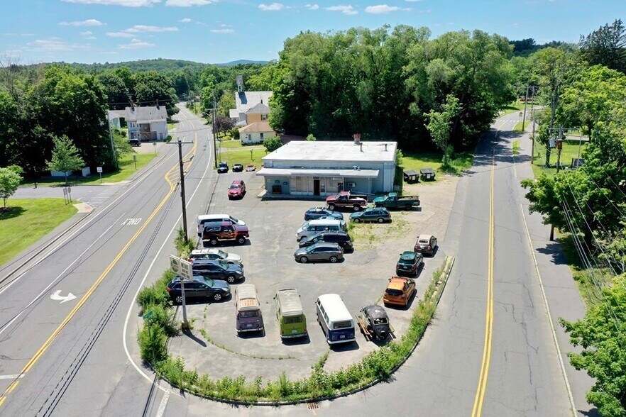 Primary Photo Of 31-33 Chapel St, Northampton Auto Repair For Sale