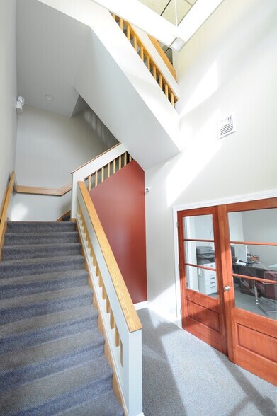 More Photos Of 33 Court St, New Britain Office For Lease