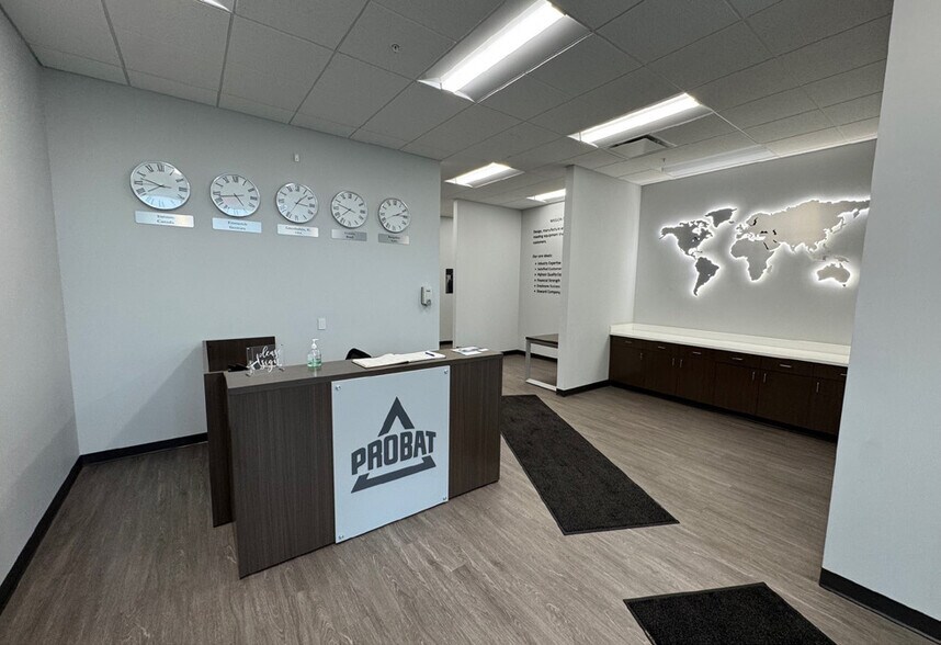 More Photos Of 325 Marriott Dr, Lincolnshire Manufacturing For Lease