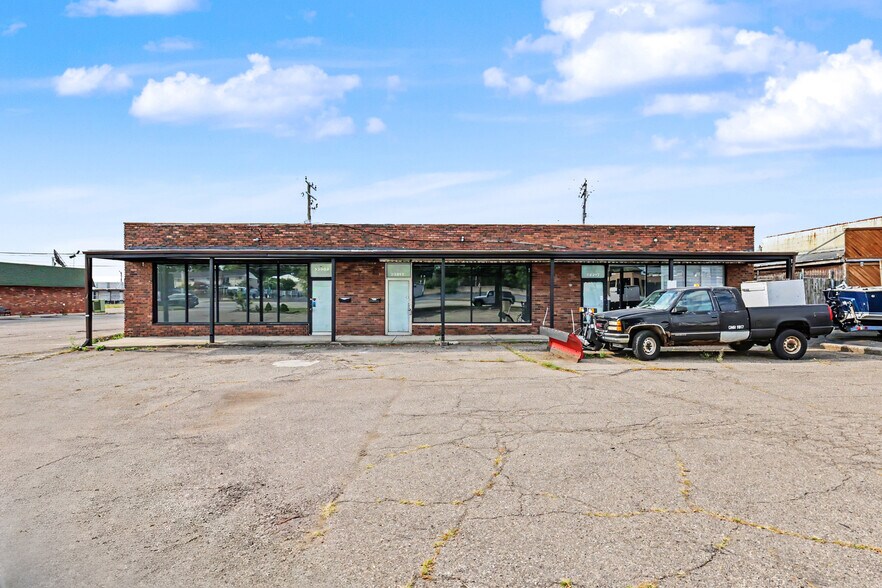 More Photos Of 22909-22917 Van Born Rd, Taylor Freestanding For Sale