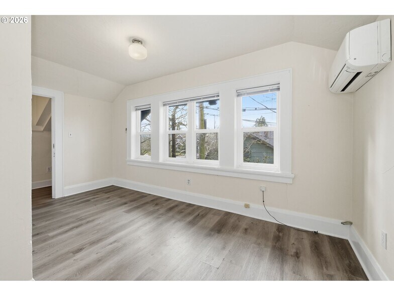 More Photos Of 245 W 13th Ave, Eugene Office For Sale