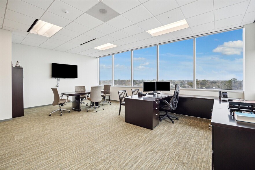 More Photos Of 9090 Katy Fwy, Houston Medical For Lease