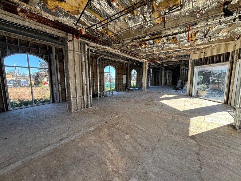 More Photos Of 970 Monument St, Pacific Palisades Storefront Retail Office For Lease