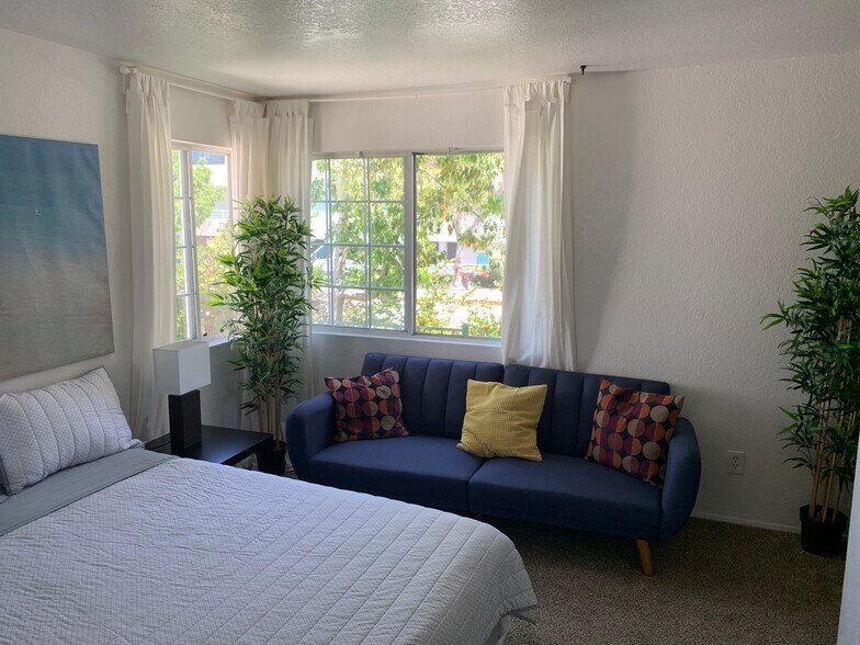 More Photos Of 4210 52nd St, San Diego Apartments For Sale