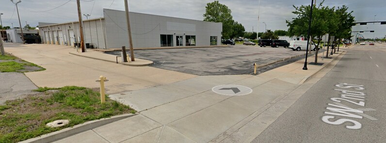 More Photos Of 202 W Gore Blvd, Lawton Auto Dealership For Sale