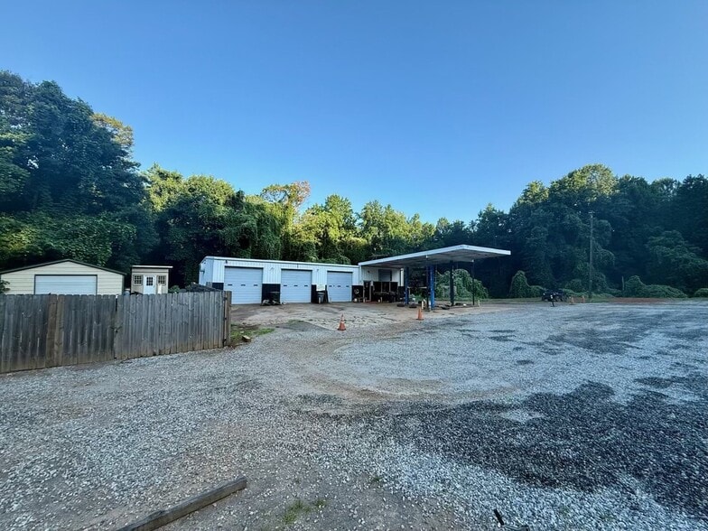 More Photos Of 1640 S Chestatee, Dahlonega Auto Repair For Sale