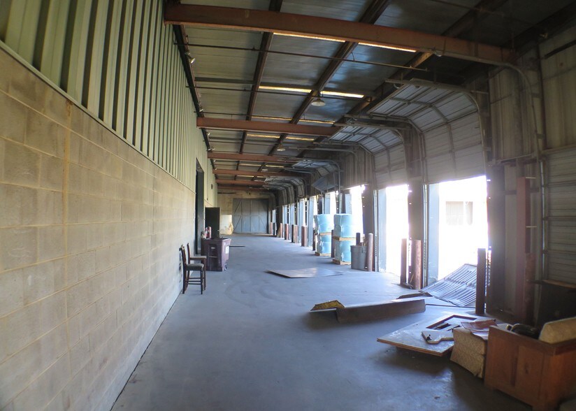 More Photos Of 2700 Deepwater Terminal Rd, Richmond Warehouse For Lease