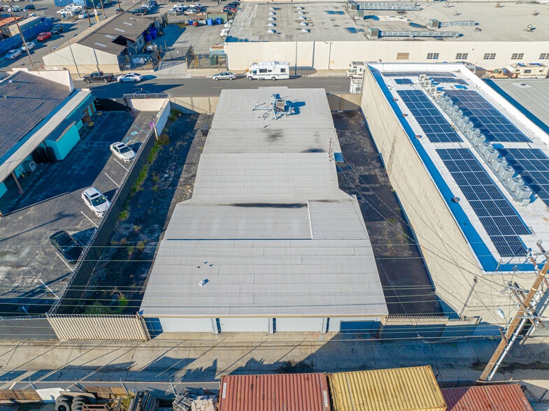 More Photos Of 820 W Esther St, Long Beach Distribution For Sale