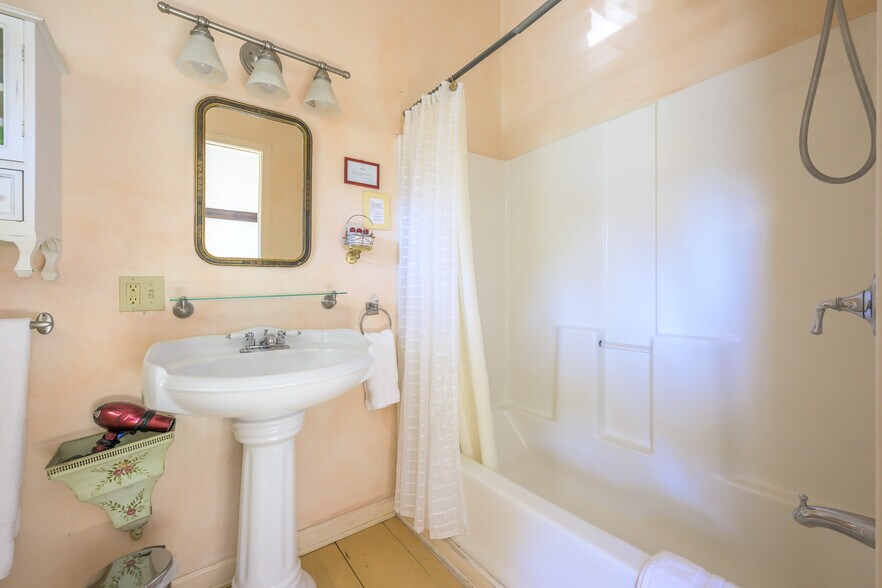 More Photos Of 518 Main St, Great Barrington Hospitality For Sale