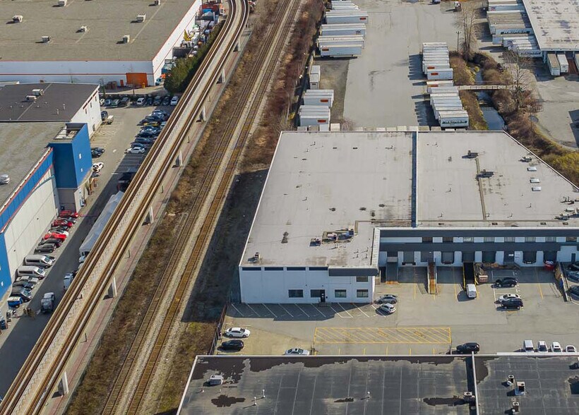 More Photos Of 2550 Boundary Rd, Burnaby Unknown For Lease
