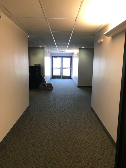 More Photos Of 3544 E 17th St, Ammon General Retail For Lease