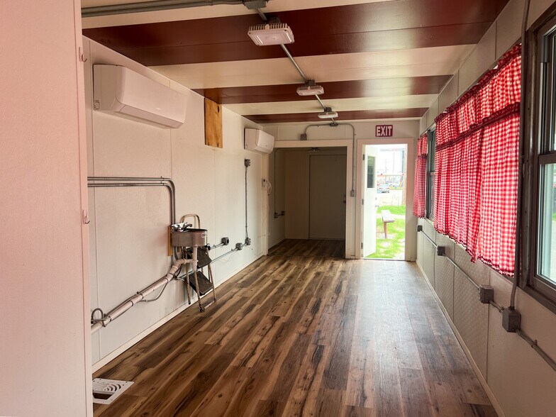 More Photos Of 302 E Omega St, Henrietta General Retail For Sale