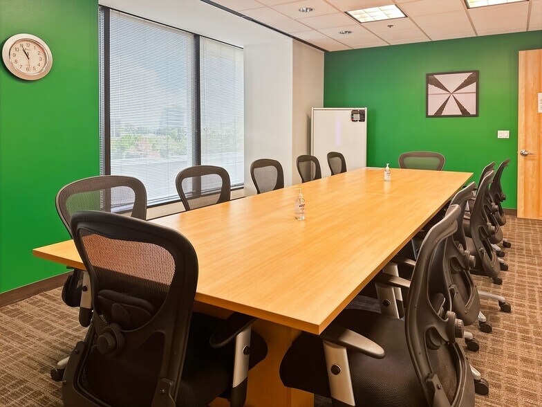 More Photos Of 2929 Allen Pky, Houston Coworking Space