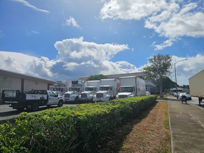 More Photos Of 2886 Paa St, Honolulu Land For Lease