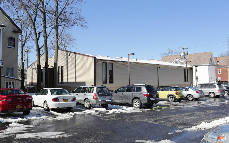 More Photos Of 1401 Union St, Schenectady Medical For Lease