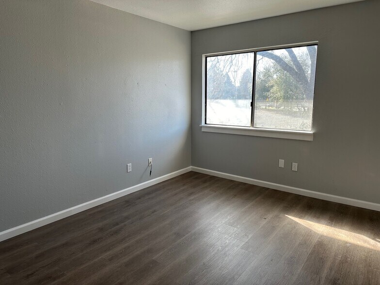 More Photos Of 200 Pine St, Auburn Apartments For Sale