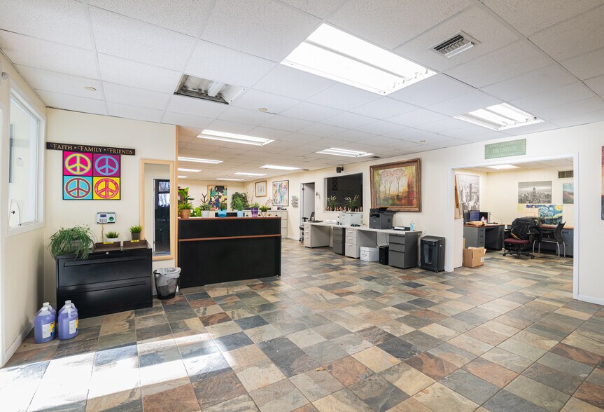 More Photos Of 185 Van Winkle Ave, Hawthorne Warehouse For Lease