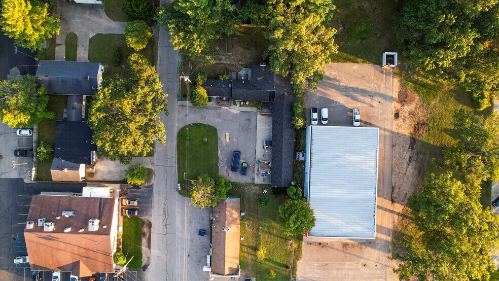 More Photos Of 2989 W Houghton Lake Dr, Houghton Lake Apartments For Sale