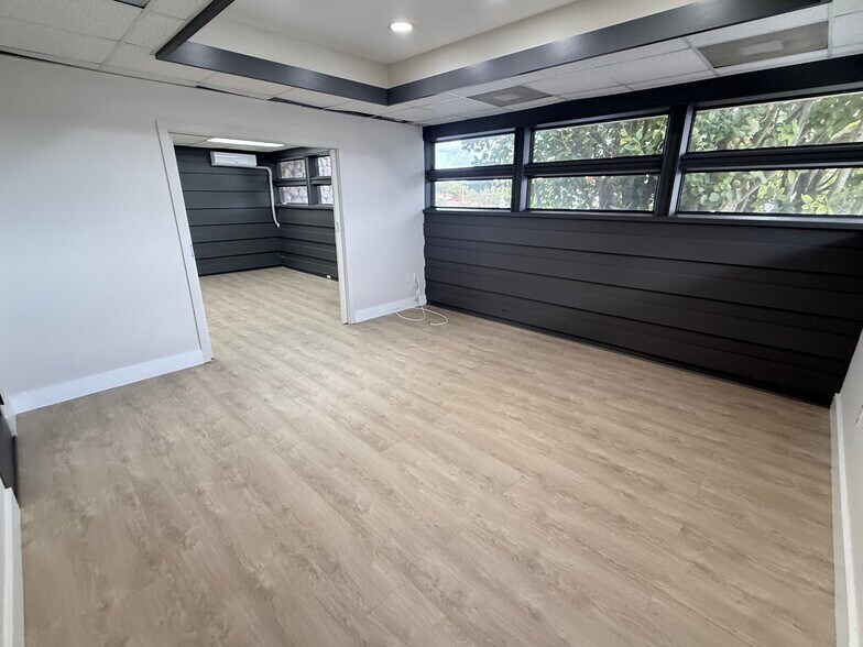 More Photos Of 1125 NE 125th St, North Miami Office For Lease