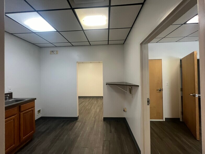 More Photos Of 10330 Chedoak Ct, Jacksonville Light Distribution For Sale
