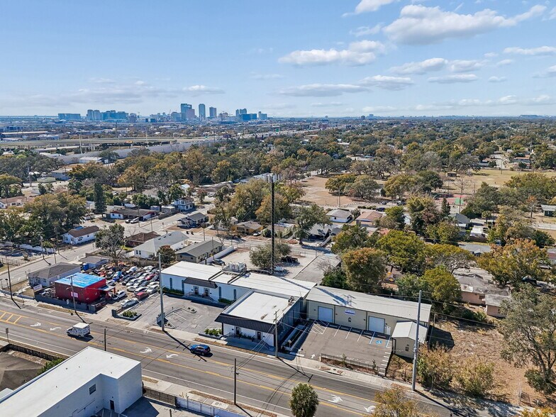 More Photos Of 2820 N 34th St, Tampa Warehouse For Lease