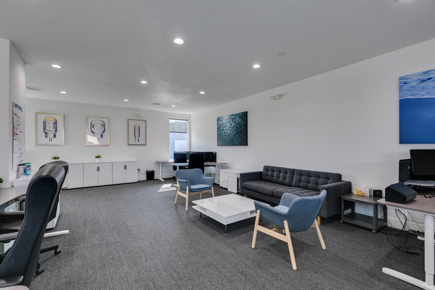 More Photos Of 7318 W Post Rd, Las Vegas Loft Creative Space For Sale