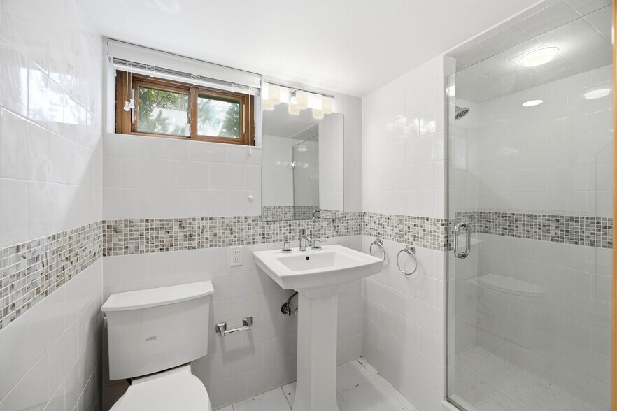 More Photos Of 9819 160th Ave, Howard Beach Apartments For Sale