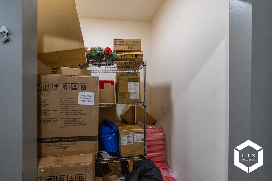 More Photos Of 313 9th St, Brooklyn General Retail For Lease