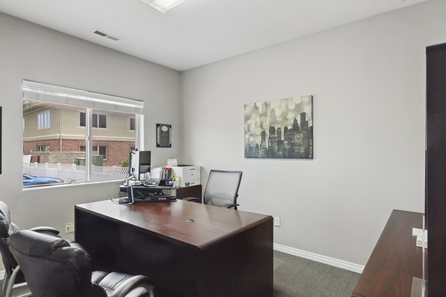 More Photos Of 177 E Fort Union Blvd, Midvale Office For Sale