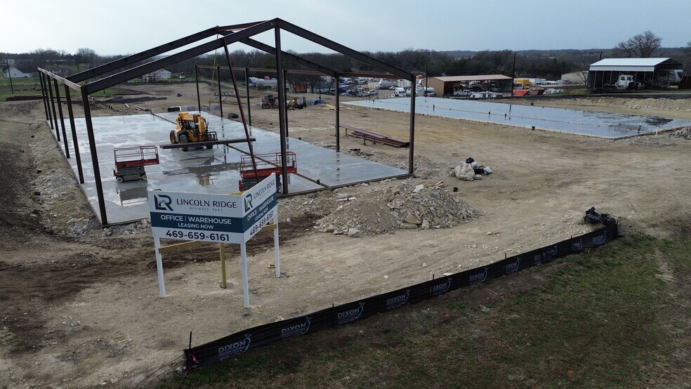 More Photos Of 3876 Lincoln Ridge Dr., McKinney Showroom For Lease